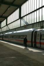 Wann fhrt der letzte Zug in Stuttgart Hbf ab?  15.