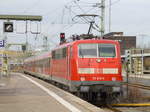 111 019 schiebt ihren RE nach Schwäbusch Hall Hessental,  Stuttgart Hbf, März 2017  