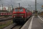 Nachdem der IC 2013 (Leipzig Hbf - Oberstdorf) mit 101 116-7 eingefahren ist, fahren nun 218 326-7 und 218 434-9 ans andere Ende des InterCitys in Stuttgart Hbf, um später den Zug zum Zielbahnhof