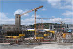 Deutschlands teuerste Baustelle -    Blick vom Südkopf auf die Baugrube des neuen Stuttgarter Hauptbahnhofes.