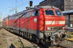 218 434-9 rangiert zusammen mit einer Schwestermaschine am 16.11.2018 im Stuttgarter Hauptbahnhof an den IC2013 von Dortmund Hauptbahnhof nach Oberstdorf.