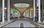 Eine von 28 Kelchstützen für den neuen unterirdischen Hauptbahnhof in Stuttgart. Mit ihren Lichtaugen sollen sie später für Tageslicht in der Bahnhofshalle sorgen.
Aufgenommen im Rahmen einer Baustellenführung des InfoTurmStuttgart (ITS).

🕓 1.8.2021 | 15:12 Uhr

(Smartphone-Aufnahme)