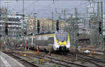 Im Bereich der Signalmasten - 

... befindet sich der einfahrende Talent 2-Triebzug im Stuttgarter Hauptbahnhof.

12.03.2024 (M)