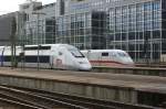 TGV 4415 mit ICE I 401 070-8 am 11.02.09 im Stuttgarter Hbf