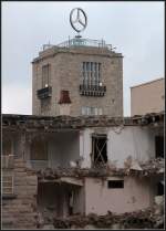 Der Turm beobachtet das Geschehen: Hauptbahnhof Stuttgart am 31.08.2010 (Matthias)