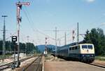 Auch Frankfurter 111 kamen auf der Höllental- und Dreiseenbahn zum Einsatz. 111 095, Titisee, 23.5.1992.