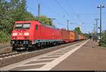 Containerzug mit 185 310-0 DB durchfährt den Bahnhof Uelzen auf Gleis 101 Richtung Hannover.
[7.8.2018 | 13:07 Uhr]