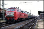 218251 am 22.3.1998 im Hundertwasser Bahnhof Uelzen um 12.15 Uhr abfahrtbereit nach Bremen HBF.