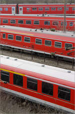 Triebwagenfächer -    Triebwagenzüge abgestellt am Ulmer Hauptbahnhof.