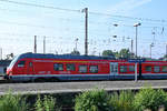 Triebzug 1428 524 bei der Einfahrt am Hauptbahnhof Wanne-Eickel. (Juni 2019)