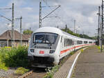 Abfahrt eines IC (geschoben von 101 066-9) vom Hauptbahnhof Wanne-Eickel. (August 2021)