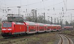 146 118-5 verlässt mit RE 2(Rhein-Haard-Express)Richtung Düsseldorf am 12.04.2016 Wanne-Eickel Hbf.