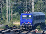 Die Elektrolokomotive 145 088-1 unterwegs als S2 bei der Ankunft am Hauptbahnhof Wanne-Eickel.