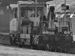 Ein Robel GKW 315 der DB Bahnbaugruppe bei der Durchfahrt am Hauptbahnhof Wanne-Eickel.