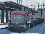 Die Diesellokomotive 4120 001-7 bei der Einfahrt am Hauptbahnhof Wanne-Eickel, so gesehen im Februar 2021.