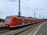 Ende Juni 2024 war der Elektrotriebzug 425 524-6 in Wanne-Eickel unterwegs.