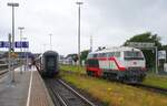 Aufgrund einer Verspätung bleibt der 218 497-6 am 03.07.2024 nur kurze Zeit zum Umsetzen im Bahnhof Westerland, um mit dem IC 2075 die Rückfahrt anzutreten