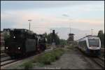 01 1066 vor der Abfahrt mit ihrem Sonderzug und Schublok V 200 033 von Wilhelmshaven nach Goslar.Rechts NWB bei der Einfahrt von Osnabrück in den Bf Wilhelmshaven 26/06/2015