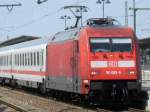 101 092 mit einem IC aus Warnemnde ber Stendal nach Leipzig.
am 04.07.2009 in Wittenberge.