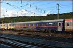 ÖBB 1116 047-2  Taurus  mit dem Sonderzug IC 1149 Berlin - Wien am 27.09.2024 in Würzburg. Der klassische Reisezug brachte Besucher der Verkehrsfachmesse  InnoTrans 24  wieder nach Österreich zurück und bestand aus einem Waggon 1. Klasse, einem Restaurantwagen  Don's  und sieben Wagen 2. Klasse (sechs Modular- und ein Eurofimawagen im Nightjet-Design). Mehrere Reisezugwagen trugen die Aufschrift  Südbahn-Express . Hier der Eurofimawagen A-ÖBB 73 81 21-91 153-6 Bmz. 