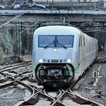 Ein ICE 2 (808 031) war im Februar 2021 bei der Ankunft am Hauptbahnhof Wuppertal zu sehen.