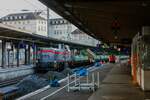 KAF 4120 001-7 mit Schotterzug in Wuppertal Hbf, November 2023.