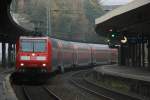 146 018 mit RE4 am 25.10.2012 in Wuppertal Hbf.