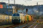 215 082-9 DB mit Stopfmaschine in Wuppertal Steinbeck, am 19.03.2024.