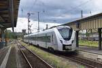 Nachschuss auf 1440 211 bei der Ausfahrt in Zwickau Hbf in Richtung Westen.