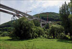 Die Filstalbahnbrücke -

... der Neubaustrecke Stuttgart - Ulm. Der Südöstliche Teil der Brücken. Hier folgt der 4,8 km lange Steinbühltunnel, an dessen anderen Ende die Albhochfläche erreicht wird.

10.08.2021 (M)