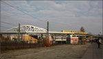 In Hochlage um den Bogen -    Hochbahnstrecke der Berliner U-Bahnlinie U2 südwestlich der Station Gleisdreieck.