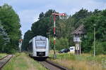 1648 421 erreicht aus Richtung Oebisfelde den Bahnhof Flechtingen.

Flechtingen 01.08.2021