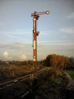 Eine Aufnahme vom 29.10.2008. Das alte Einfahrtssignal von der Strecke Heinsberg-Lindern. Heute wird es nurnoch mit mndlichem Auftrag berfahren. Aufnahme leicht veraltert.