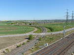 Von der Neubaustrecke Erfurt - Halle/Leipzig zweigt bei Erfurt Vieselbach das Gleis zur Anst des Umspannwerks Vieselbach ab; 06.05.2020