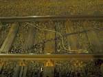 Diese Hobelspne im Gleis sind von einer SBM 250, einem Schienenhobel der Firma Schweerbau von den Schiene hehobelt worden.