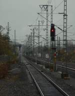 Blick in Richtung Sden vom Bahnsteig Gleis 2 in Troisdorf.6.11.2010