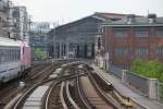 27.6.2015 Berlin-Stadtbahn. Telekom-Taurus, Weichentrapez des Bf. Friedrichsstraße und Gleichrichterschaltwerk von Brademann aus EC 54 gesehen.