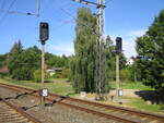 Vorsignalwiederholer im Bahnhof Mecklenburg,in Richtung Wismar,am 31.August 2024.