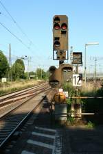 Das Signal R2 im Personenbahnhof Mainz-Bischofsheim. Das Bild entstand am Abend des 21.06.13.