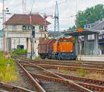   Ein sehr kurzer Güterzug....;-)  Die Lok 41  (98 80 0272 008-0 D-KSW), eine MaK DE 1002, der Kreisbahn Siegen-Wittgenstein (KSW) fährt am 12.08.2014 mit einem 6-achsigem