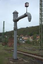 Im kleinen ehemaligen BW Groherigen, heute der Gemeinde gehrend, kann man diesen Wasserkran entdecken. Das Gelnde ist frei zugngig und bietet noch andere bahntechnische berraschungen. Aufgenommen am 29.04.12 gegen  10:30 Uhr. 