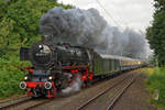 Sonderzug nach Altenbeken mit Lokomotive 011 075-9 am 07.07.2019 in Mönchengladbach.