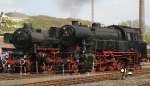 01 1075 und 65 018 stehen am 16.4.11 im Eisenbahnmuseum Bochum-Dahlhausen