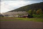 Im Abendlicht des 22.05.2010 ist 01 1066 bei Harsdorf auf dem Heimweg...