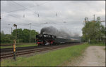 011066 fuhr am 14.05.2016 um 07.51 Uhr mit Westfalendampf Sonderzug nach Goslar durch den Bahnhof Hasbergen.