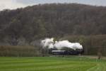 01 1066+78 468+zwei Personenwagen am 19.4.13 auf dem Weg nach Bochum-Dahlhausen.Hier zwischen Essen-Kettwig und Werden.