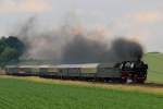 012 066-7 mit Sonderzug Westfahlendampf auf der Rückfahrt von Goslar nach Wilhelmshaven am Abend den 27.06.2015 bei Hockeln