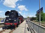 Am 10.06.2017 stand 01 0509 im Bahnhof Bergen auf Rügen.