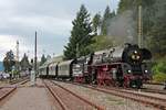 Einfahrt am 12.08.2017 von 01 519, mit 52 7596 am Zugschluss, und dem letzten Dampfzug (Titisee - Seebrugg) auf das Museumsgelände der IG 3Seenbahn e.V.