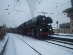 Am 4.12.2010 konnte ich die 01 509 der Preßnitztalbahn mit einem Sonderzug vom Gleis 1 ( Auf dem Bahnsteig ) im Bahnhof Schorndorf Fotografieren   